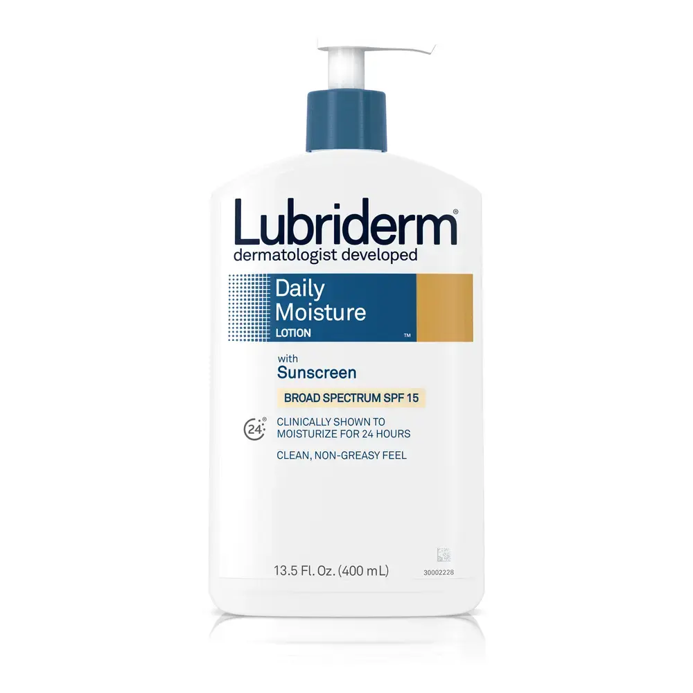 Daily Moisture Lotion With Sunscreen Broad Spectrum SPF 15 image 1